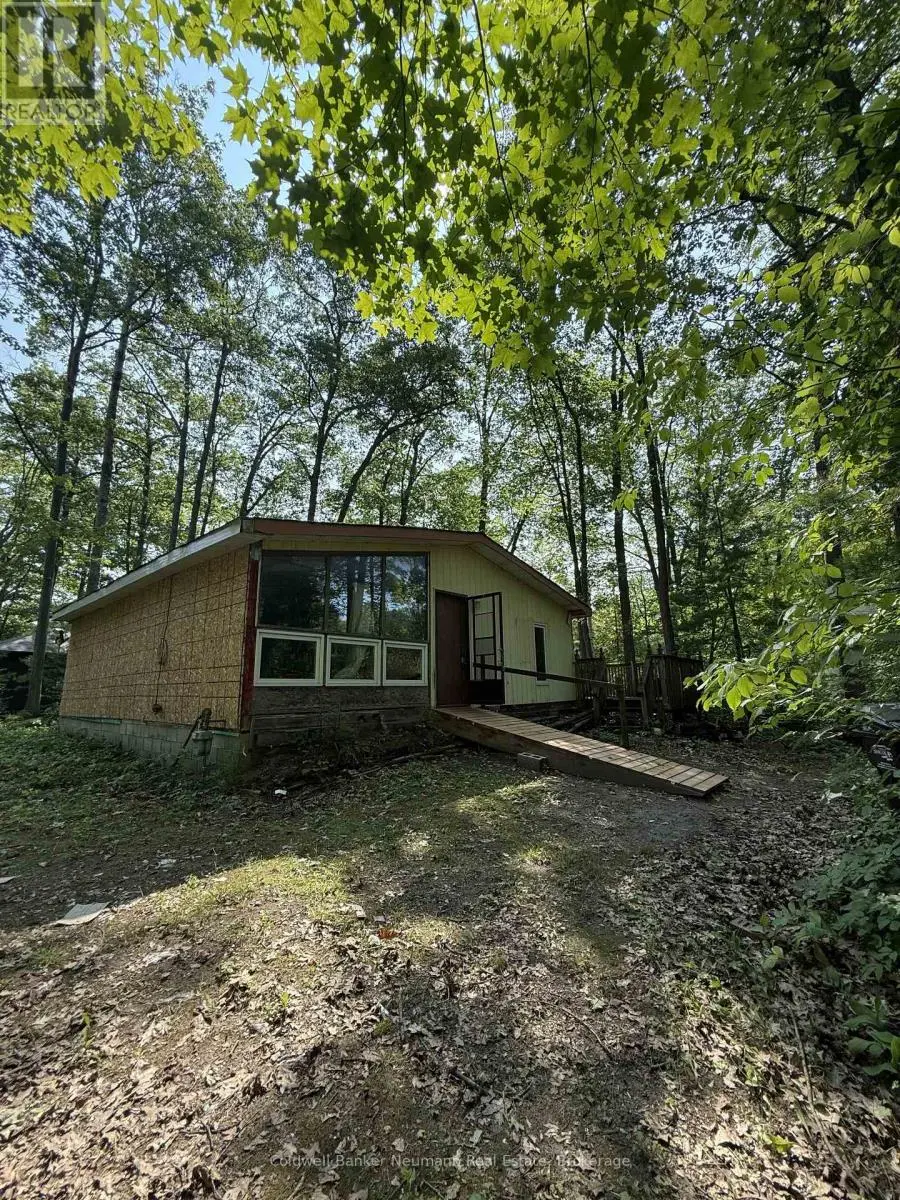 808 Oxbow Park Drive, Wasaga Beach